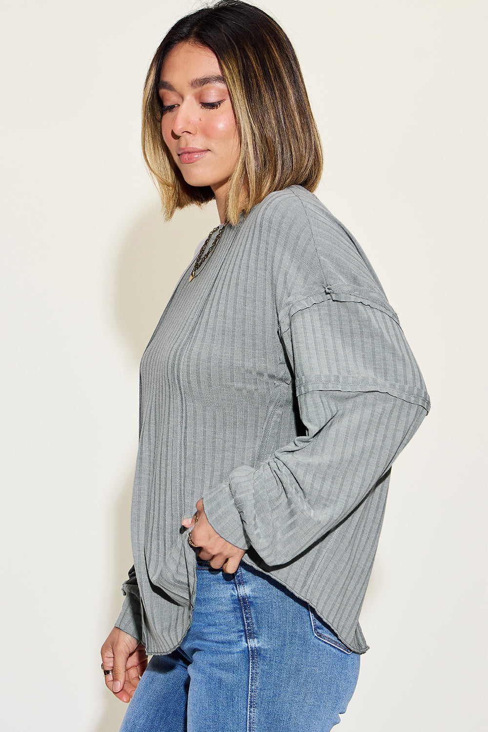 Basic Bae Full Size Ribbed Round Neck Long Sleeve T-Shirt Basic Bae Full Size Ribbed Round Neck Long Sleeve T-Shirt